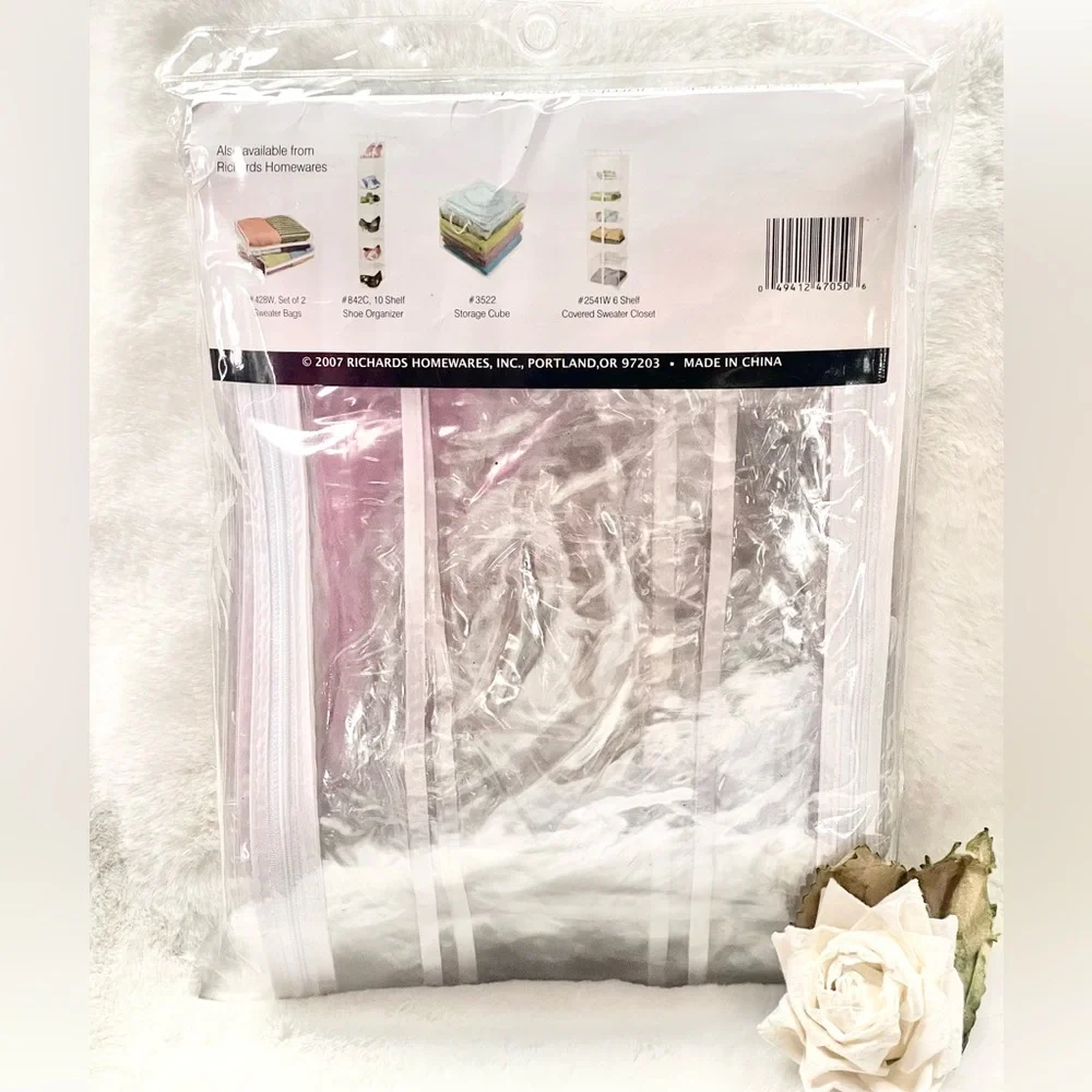New with tags FRAMELESS JUMBO DRESS BAG CLEAR VINYL . Installs w/Velcro!